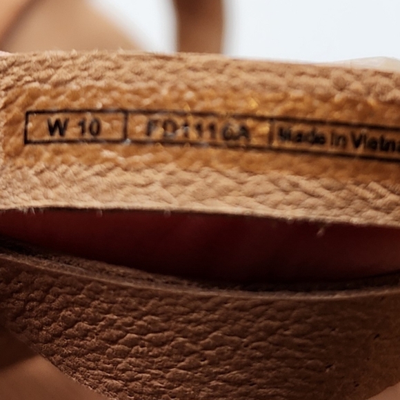 UGG W Mattie Sandals Leather Size 10 NIB New Tan Strappy 3" Wedge Heel Platform - Picture 9 of 12